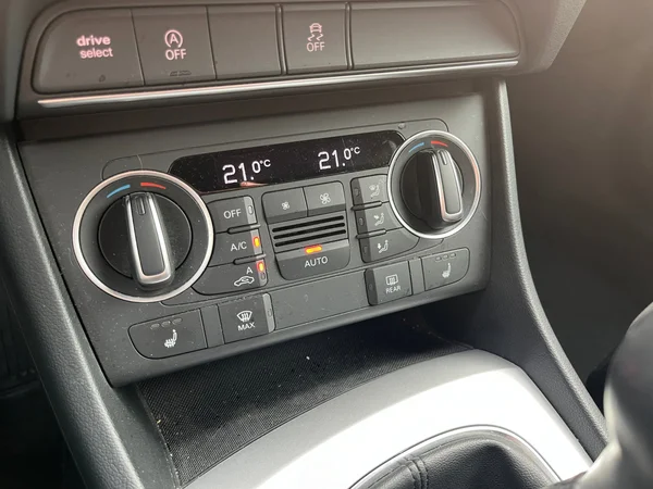 AUDI Q3 (2018) — foto 4 van 21