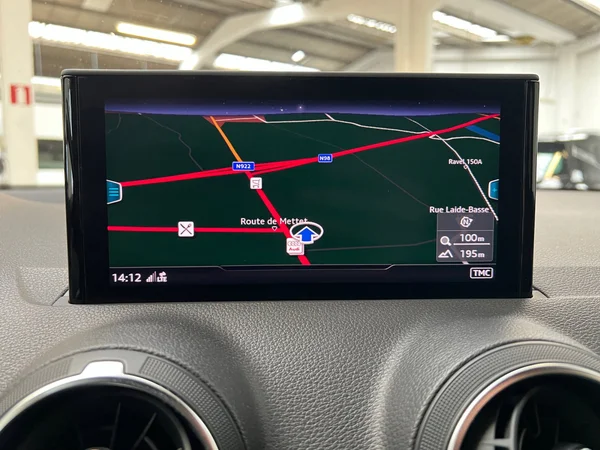 AUDI Q2 (2020) — foto 2 van 20