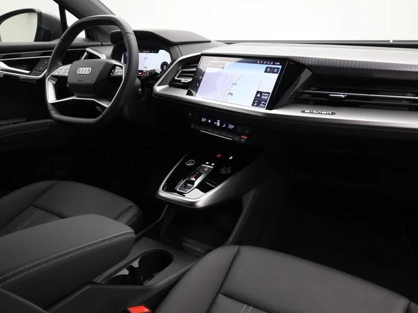 AUDI Q4 e-tron (2025) — foto 19 van 25
