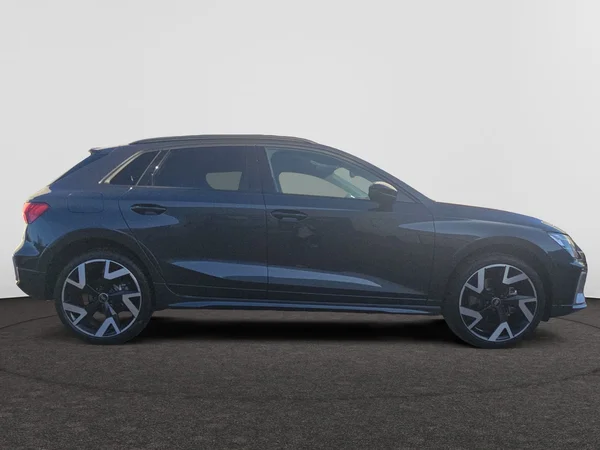 AUDI A3 Alltstreet (2025) — foto 2 van 24
