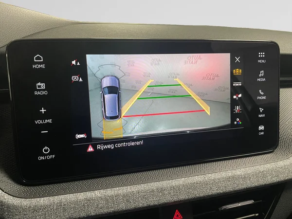 SKODA Kamiq (2025) — foto 3 van 14