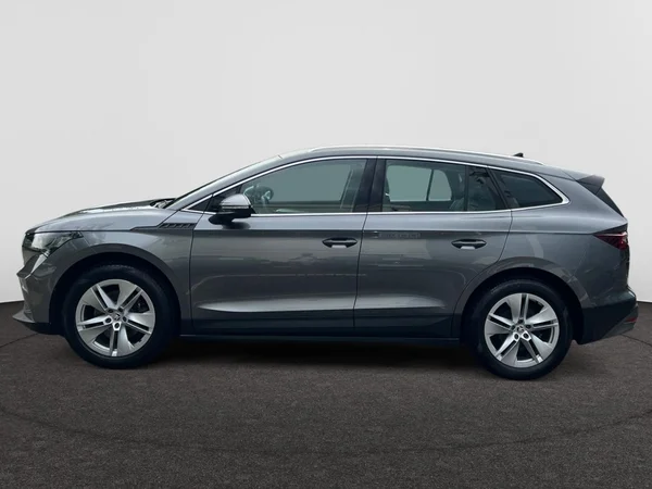 SKODA Enyaq (2022) — foto 12 van 24