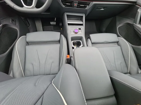 VOLKSWAGEN Tiguan (2026) — foto 3 van 24