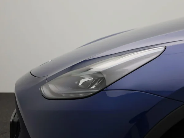 Tesla Model Y (2023) — foto 6 van 43