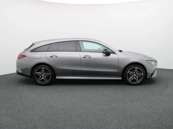 Mercedes-Benz CLA (2024) — foto 9 van 12