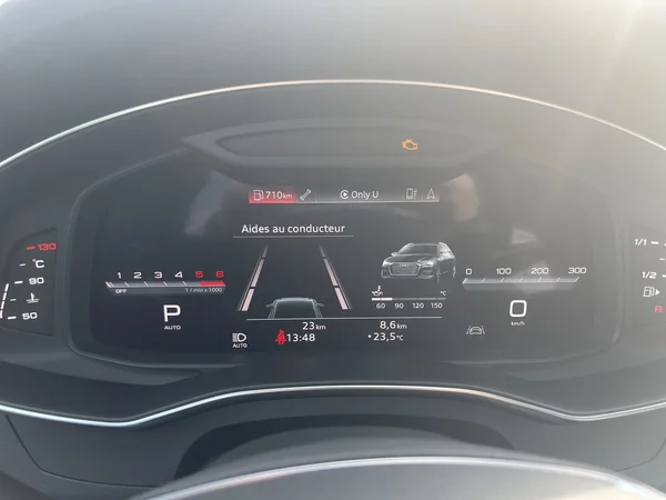 AUDI A6 Avant (2023) — foto 10 van 13