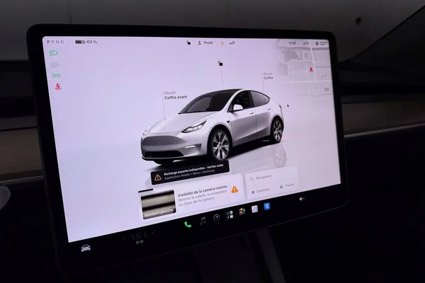 Tesla Model Y (2023) — foto 19 van 33