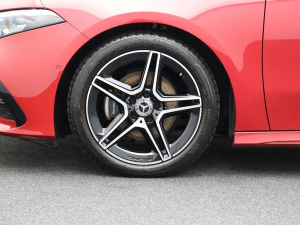 Mercedes-Benz A-Klasse (2023) — foto 30 van 32