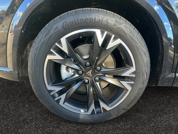 CUPRA Formentor e-Hybrid (PHEV) (2025) — foto 15 van 17