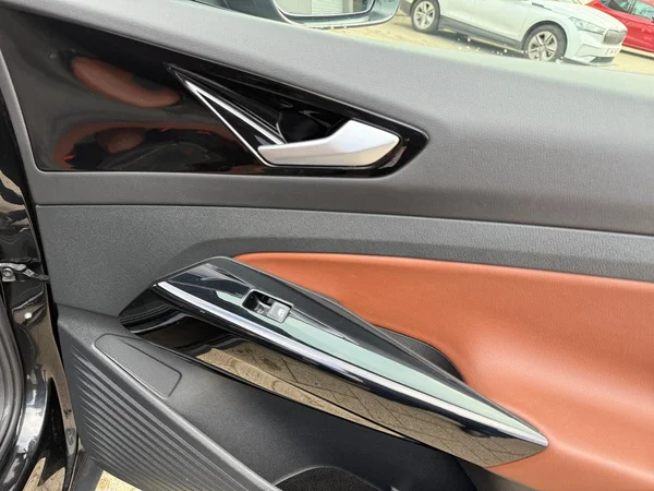 VOLKSWAGEN ID.4 (2023) — foto 9 van 23