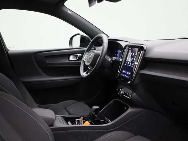 Volvo XC40 (2023) — foto 26 van 45