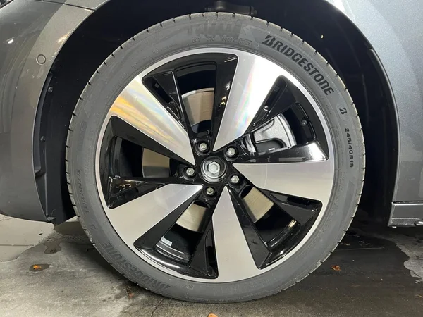 AUDI A5 Avant e-hybrid (PHEV) (2026) — foto 13 van 17