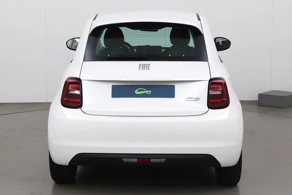 Fiat E-500 (2023) — foto 12 van 17