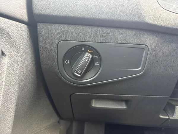 VOLKSWAGEN Tiguan (2023) — foto 7 van 21