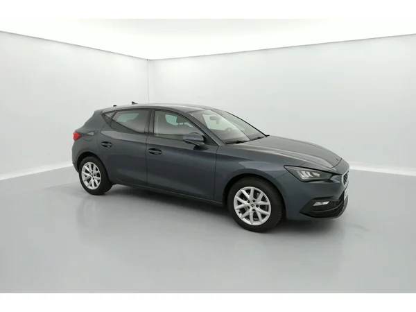 SEAT Leon (2022) — foto 34 van 36