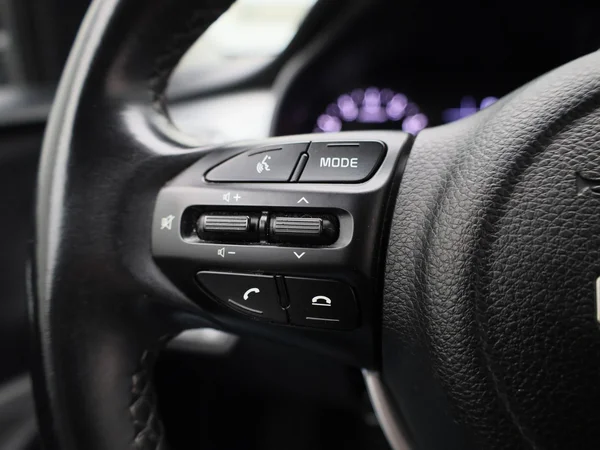 Kia Stonic (2023) — foto 9 van 34