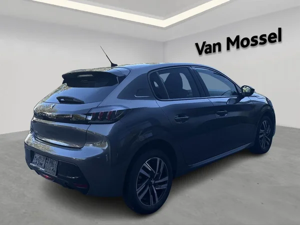 Peugeot 208 (2022) — foto 12 van 17
