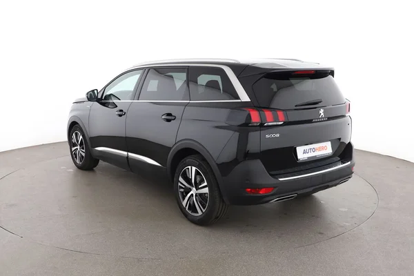Peugeot 5008 (2020) — foto 10 van 16