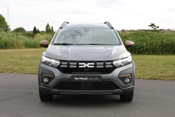 Dacia Jogger (2023) — foto 12 van 34