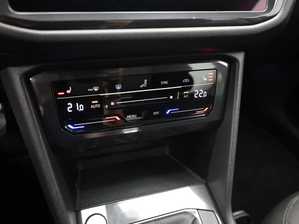 VOLKSWAGEN Tiguan Allspace (2022) — foto 14 van 21