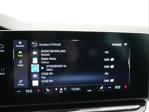 SKODA Octavia SW PHEV (2021) — foto 20 van 30