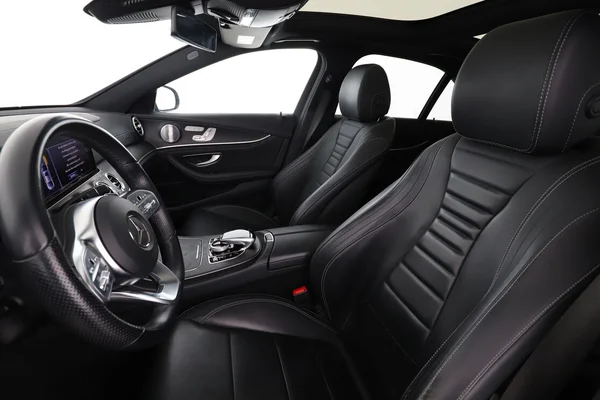 Mercedes-Benz E-Klasse (2019) — foto 16 van 16