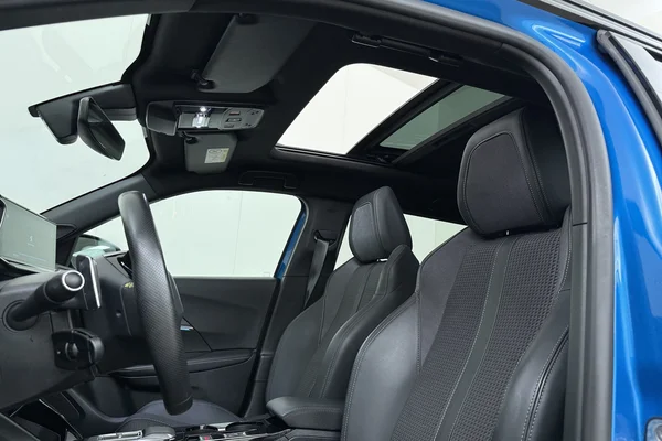 Peugeot 2008 (2023) — foto 9 van 32
