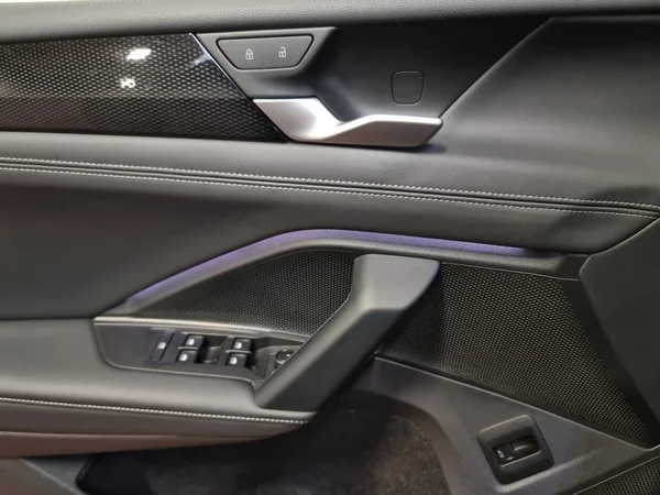 VOLKSWAGEN Tiguan (2025) — foto 8 van 23