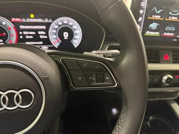 AUDI A4 (2022) — foto 14 van 30