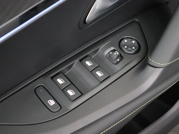 PEUGEOT 2008 (2025) — foto 19 van 27