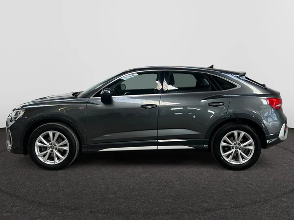 AUDI Q3 Sportback (2020) — foto 13 van 20