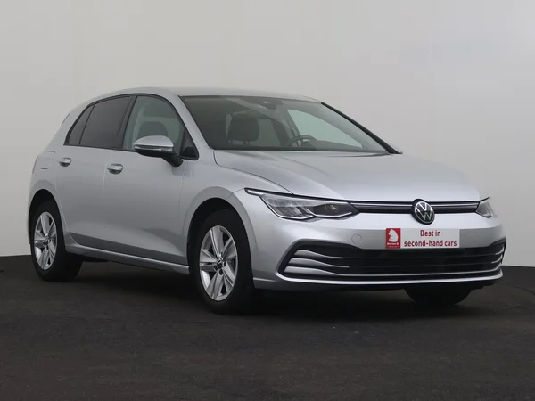 VOLKSWAGEN Golf (2024) — foto 23 van 28