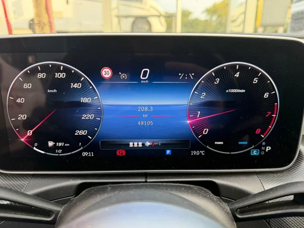 Mercedes-Benz C-Klasse (2023) — foto 4 van 18