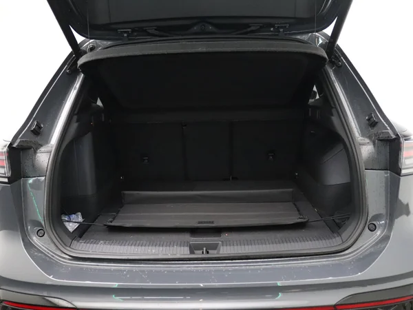 VOLKSWAGEN Tiguan eHybrid (PHEV) (2025) — foto 13 van 20