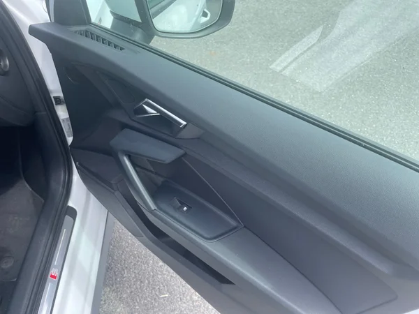AUDI A3 Sedan (2023) — foto 8 van 21