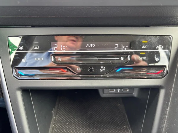 VOLKSWAGEN Taigo (2023) — foto 9 van 24