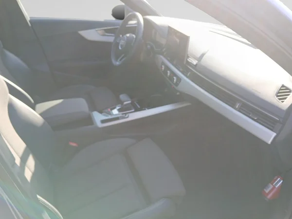AUDI A4 Avant (2023) — foto 4 van 18