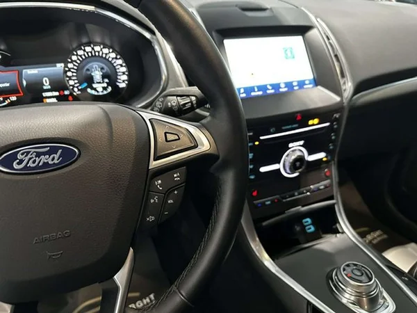 Ford Galaxy (2024) — foto 9 van 17