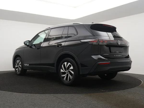 VOLKSWAGEN Tiguan (2025) — foto 17 van 21