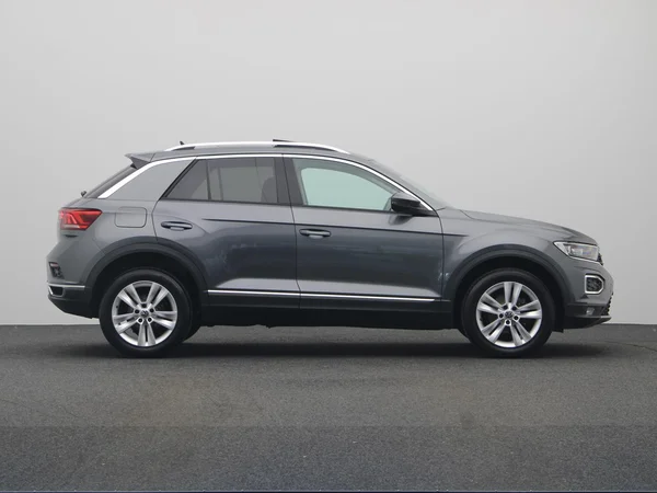 VOLKSWAGEN T-Roc (2019) — foto 21 van 23