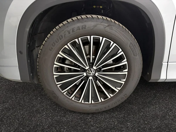 VOLKSWAGEN Tayron (2025) — foto 12 van 15