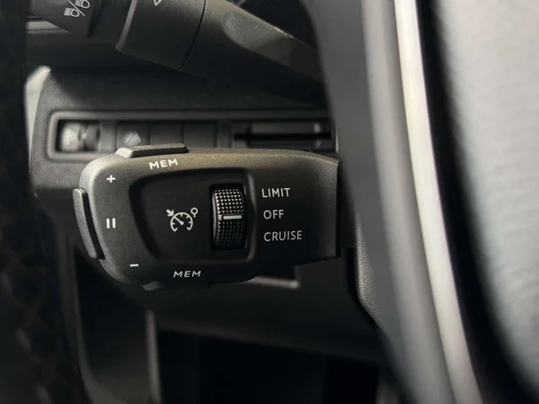 Peugeot 3008 (2022) — foto 9 van 18