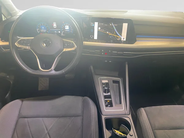 VOLKSWAGEN Golf VIII SW (2022) — foto 6 van 21