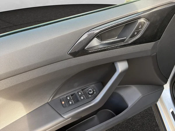 VOLKSWAGEN T-Cross (2025) — foto 9 van 13