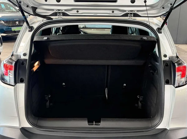 Opel Crossland (2023) — foto 12 van 16
