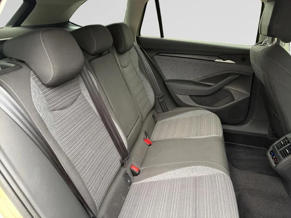 SKODA Superb Combi PHEV (2026) — foto 7 van 24
