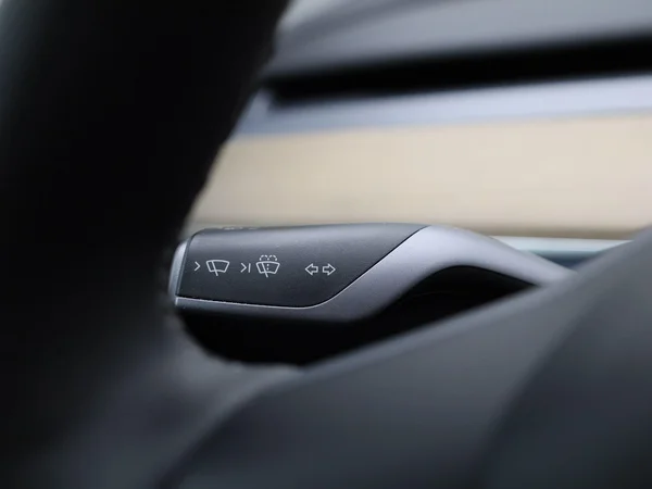 Tesla Model Y (2022) — foto 17 van 43