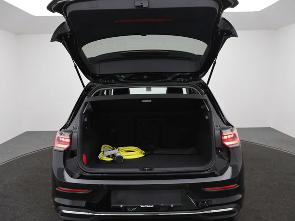 VOLKSWAGEN Golf VIII eHybrid (PHEV) (2026) — foto 5 van 22