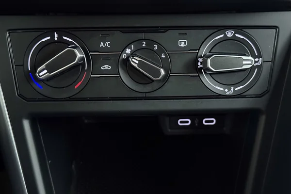 Volkswagen Taigo (2023) — foto 13 van 25