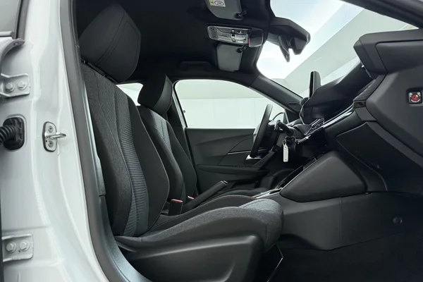 Peugeot 2008 (2025) — foto 15 van 17